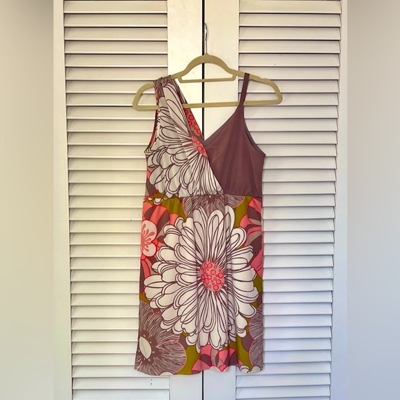 Judith March dress with lining and cute asymmetric top. - Picture 2 of 7